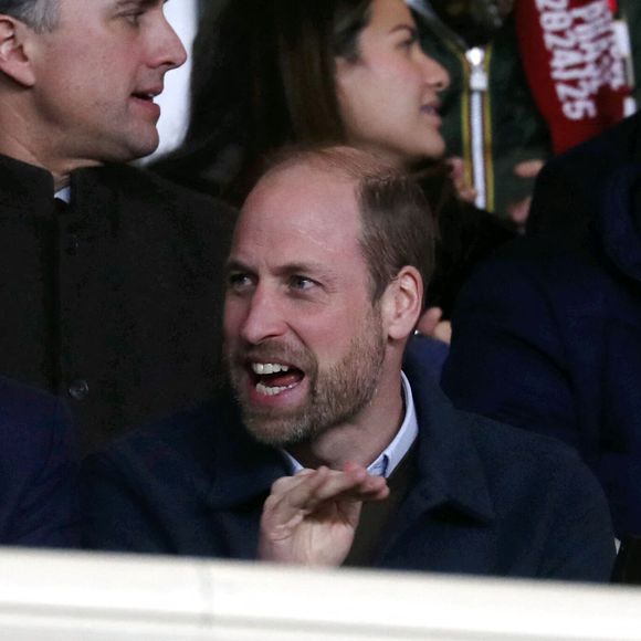 Le prince William s'est offert un moment de détente.

Le prince William, prince de Galles en tribune assiste à 7ème journée de Ligue des Champions opposant l'AS Monaco à Aston Villa au stade Louis II de Monaco. © Jean-François Ottonello/Nice Matin/Bestimage