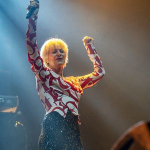 "Quand j'ai eu beaucoup d'argent, je l'ai dépensé. Aujourd'hui, je continue de rester dans une classe moyenne haute. Mais j'étais vraiment chez les privilégiés pendant un temps."

Lio se produit sur la scène de la tournée "les années 80" à Lyon le 13/12/2025. Photo Sandrine Thesillat / PsNewZ