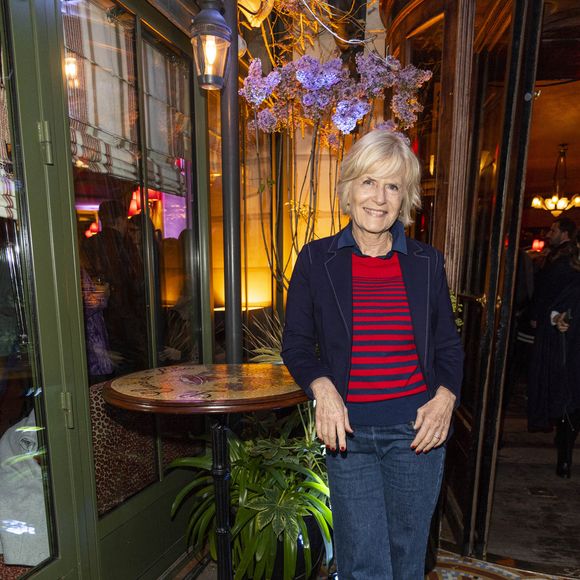 Catherine Ceylac pose lors de la remise du prix littéraire "La Closerie des Lilas" à la Closerie des Lilas à Paris, le 18 avril 2023. © Pierre Perusseau/Bestimage