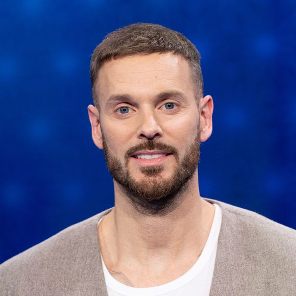 Exclusif - Matt Pokora pour les surprises lors de l'enregistrement de l'émission "La Boîte à secrets". © Cyril Moreau/Bestimage
