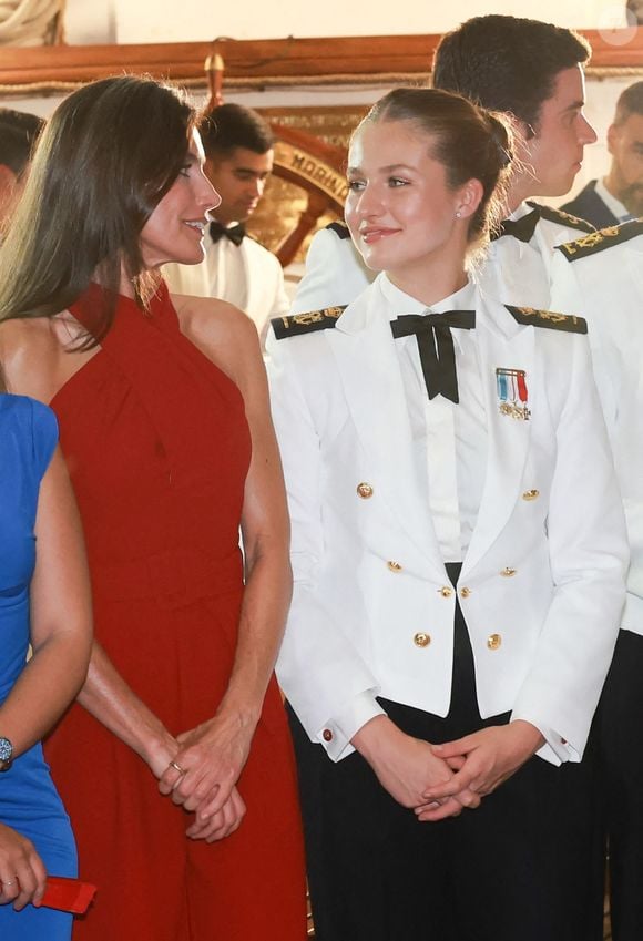 Leonor d'Espagne va rejoindre une nouvelle frégate de la classe Álvaro de Bazán en service dans la marine espagnole depuis 2004, le Blas de Lezo, en tant qu’officier

La reine Letizia et la princesse Leonor d'Espagne assistent à une réception à bord du Juan Sebastian de Elcano à Panama City, le 4 mai 2025. Casa de S.M. El Rey via Bestimage