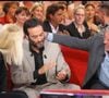 Alain Delon, Mireille Darc et Anthony Delon sur le plateau de "Vivement dimanche" le 24 septembre 2008. © Guillaume Gaffiot/bestimage