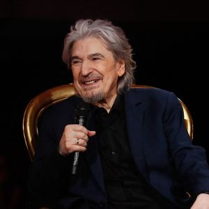 "Je ne peux plus me déplacer et j’ai eu mon compte d’obsèques de gens que j’aimais…", a-t-il confié à Paris Match.

Serge Lama lors de l'enregistrement de l'émission "Serge Lama, le dernier rappel" présentée par F. Bollaert, diffusée le vendredi 21 novembre 2025 sur France 3 à 21h10, au théâtre Marigny à Paris, France, le 29 avril 2025.

© Clovis-Moreau/Bestimage