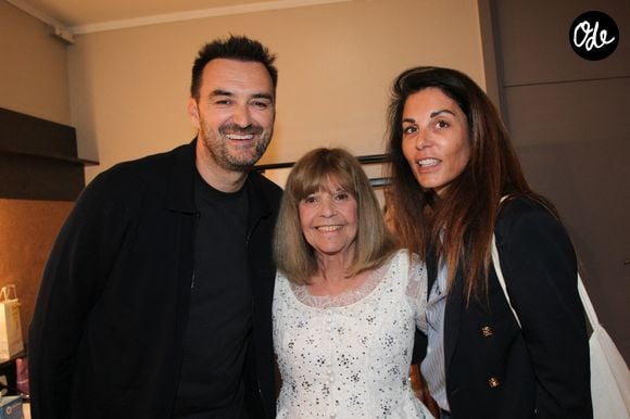 Les parents de Léo avaient sorti le grand jeu pour cette prestigieuse soirée caritative.

Exclusif - Cyril Lignac et sa compagne Déborah avec Chantal Goya - Personnalités au spectacle de Chantal Goya "50 ans d'amour" au palais des Congrès à Paris le 25 mai 2025. © Philippe Baldini / Bestimage