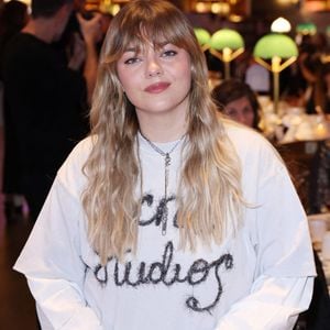 Exclusivité - Louane assiste au gala « Make a Wish » à Paris, en France, le 8 décembre 2025. Photo de Jérôme Domine/ABACAPRESS.COM