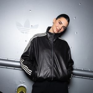 Kendall Jenner à Los Angeles lors de la présentation par adidas Originals des kits de la Coupe du monde 2026 © Backgrid USA / Bestimage