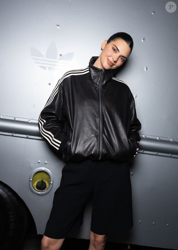 Kendall Jenner à Los Angeles lors de la présentation par adidas Originals des kits de la Coupe du monde 2026 © Backgrid USA / Bestimage