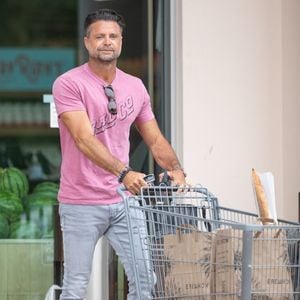 Exclusif - David Charvet fait des courses avec une inconnue à Los Angeles.
Backgrid USA / Bestimage