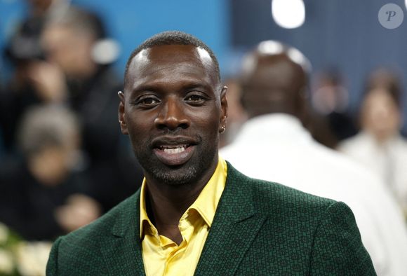 Omar Sy, qui est actuellement à l'affiche d'un film hollywoodien, a, lui aussi, reçu son invitation.

Omar Sy sur le tapis rouge du gala du Met 2025, le lundi 5 mai 2025 à New York. 

Photo : John Angelillo / UPI / ABACAPRESS.COM