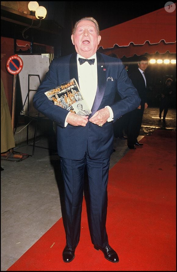 Charles Trenet aux victoires de la musique en 1985.