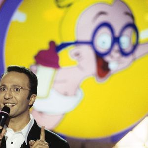 Archives - Arthur sur le plateau de l'émission TV "Les enfants de la télé". Le 12 octobre 1995.

© Jean Lenoir via Bestimage