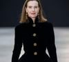 L'actrice a en effet perdu le père de son fils Louis, le photographe, Francis Giacobetti, décédé le dimanche 8 juin 2025.
Carole Bouquet au photocall du défilé Chanel Mode Féminine Prêt-À-Porter Automne/Hiver 2025-2026 lors de la Fashion Week de Paris (PFW) au Grand Palais, à Paris, France, le 11 mars 2025. © Olivier Borde/Bestimage