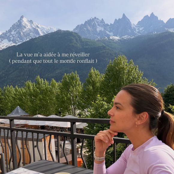 L'ancienne Miss France a partagé les coulisses de ses vacances estivales à l'hôtel "La Folie Douce" à Chamonix.