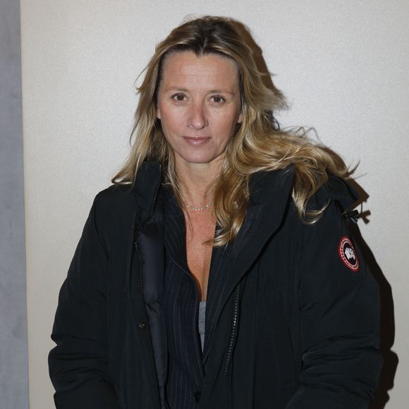 Pour la décoration, Sarah Poniatowski explique ensuite d'être voulu "assez sobre". 

Exclusif - Sarah Lavoine - Soirée à l'occasion de l'ouverture de la nouvelle boutique "Canada Goose" au 283 rue Saint-Honoré dans le 8ème arrondissement à Paris le 23 janvier 2020. © Christophe Clovis/Bestimage