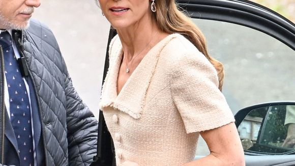 Mariage royal de Peter Phillips et Harriet Sperling : la touche française de Kate Middleton face à une mariée d'une élégance intemporelle