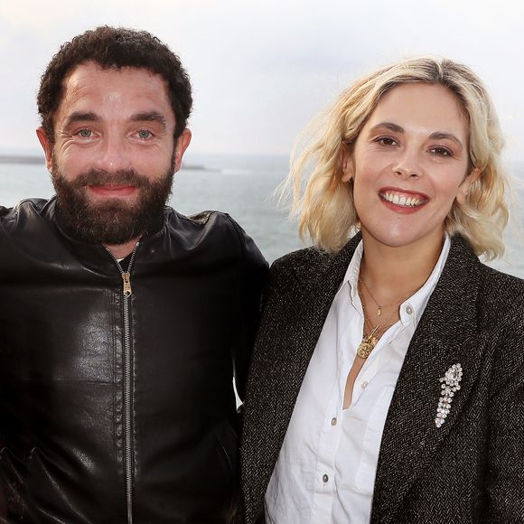 Guillaume Gouix et Alysson Paradis au photocall en extérieur du film "Amore mio" lors du Festival International du Film de Saint-Jean-de-Luz, le 7 octobre 2022.

Photo : Patrick Bernard / Bestimage