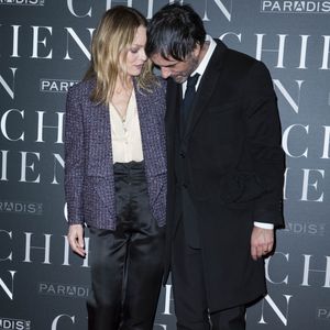 Vanessa Paradis et son compagnon Samuel Benchetrit lors de l'avant-première du film "Chien" au cinéma MK2 Bibliothèque à Paris, France, le 5 mars 2018.

© Olivier Borde/Bestimage