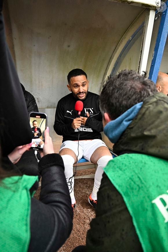 Malik Bentalha lors du match caritative au bénéfice de l'Unicef opposant la Team Saône-et-Loire à la Team Unicef au stade Jean-Laville de Gueugnon, France, le 1er avril 2024. © Pierre Perusseau/Bestimage