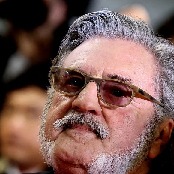 Daniel Auteuil - Montée des marches du film " L'objet du délit " lors du 79ème Festival International du Film de Cannes, le 22 mai 2026. © Jacovides-Moreau / Bestimage