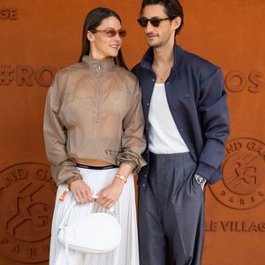 Pierre Niney et Natasha Andrews à Roland Garros 2026, à Paris, le 7 juin 2026. 

© Jacovides / Moreau / Bestimage