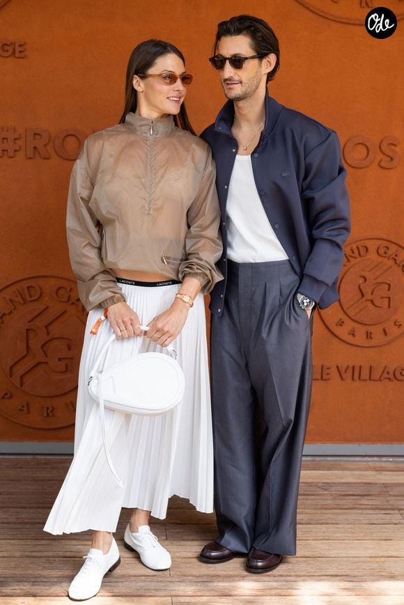 Pierre Niney et Natasha Andrews à Roland Garros 2026, à Paris, le 7 juin 2026. 

© Jacovides / Moreau / Bestimage