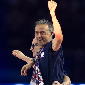 Luís Campos, Luis Enrique - Les joueurs du PSG célèbrent leur titre de Champion d'Europe au Parc Des Princes à Paris, le 1er juin 2025.
© Cyril Moreau/Bestimage