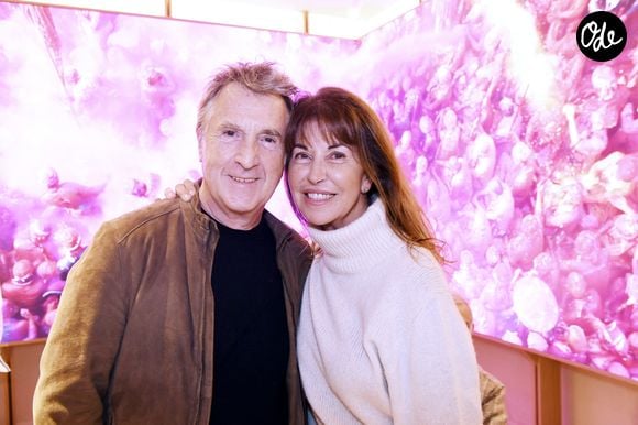 En 2018, François Cluzet quitte Paris, une ville qu'il connaissait depuis toujours mais dont l'agitation ne correspondait plus à ses aspirations

Exclusif - François Cluzet et sa femme Narjiss Slaoui-Falcoz à l'inauguration du Flagship Eluxtravel, un nouveau salon de voyage design et lumineux à Paris le 14 novembre 2024. © Rachid Bellak / Bestimage