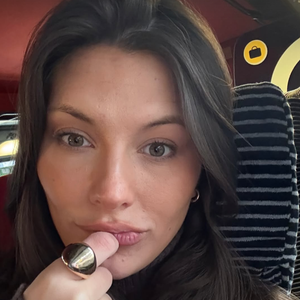 Camille Cerf n’a pas renié son soutien à Ebony. Pour elle, le talent de la candidate méritait d’être mis en avant, indépendamment de son origine ou des attentes régionales.

Instagram @camillecerf