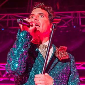 Le chanteur Mika, nom de scène de Michael Holbrook Penniman Jr, se produit en concert au festival d'été de Marostica, en Italie. Photo par Backgrid UK/ Bestimage