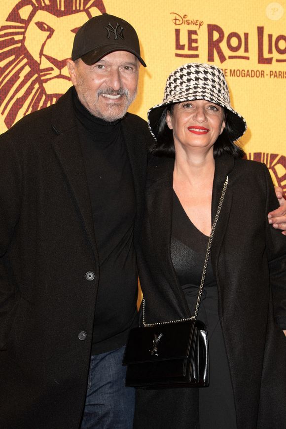 La petite dernière, Nessyel, est née de son mariage avec Sandrine Aboukrat. 

Daniel Levi et Sandrine Aboukrat assistent à la première de la comédie musicale Le Roi Lion- Lion King au Théâtre Mogador, le 11 novembre 2021 à Paris, France. Photo by David Niviere/ABACAPRESS.COM