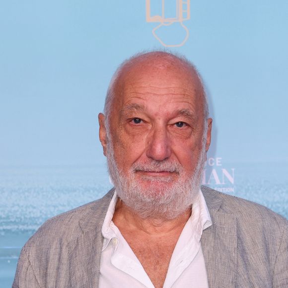 François Berléand - Tapis rouge de la soirée d'ouverture de la 7ème édition du festival Cineroman à Nice le 29 septembre 2025. © Dominique Jacovides - Bruno Bebert / Bestimage