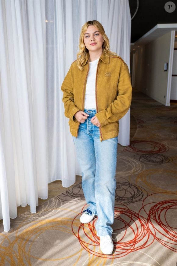 Louane Emera - Les candidats de l’Eurovision avaient rendez-vous à Amsterdam aux Pays-Bas pour défendre leurs chansons auprès des fans, le 5 avril 2025 ©Backgrid USA / Bestimage