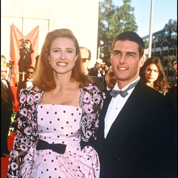 Et avec Mimi Rogers, sa première épouse, qui lui a fait connaître la scientologie.


Tom Cruise et Mimi Rogers à la cérémonie des Oscars 1989 à Los Angeles Agence / Bestimage