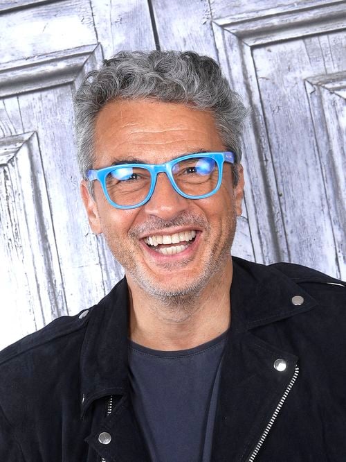 Julien Cohen de nouveau papa à 60 ans : il présente sa fille, qu'il a eue avec sa compagne de 20 ans sa cadette