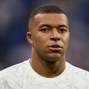 Kylian Mbappé en a profité pour faire une virée en voiture dans les dunes 

Kylian Mbappé. (Credit Image: © Ruben Albarran/ZUMA Press Wire)