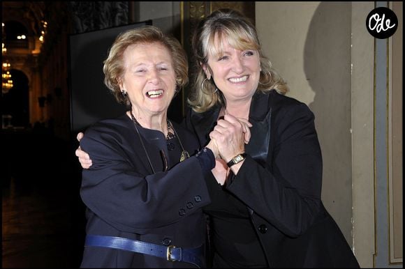 Charlotte de Turckheim et sa mère à la cérémonie des Lumières 2011.  COADIC GUIREC / BESTIMAGE