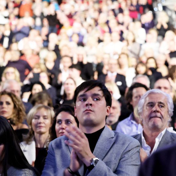 Exclusif - Alain-Fabien Delon lors de la soirée hommage Ciné-concert symphonique "Alain Delon, le dernier Samouraï" au palais des congrès à Paris le 8 novembre 2024 le jour de son anniversaire. Pour cette soirée, le chef d'orchestre Vahan Mardirossian a dirigé l'orchestre symphonique de Douai.
© Jacovides / Moreau / Bestimage