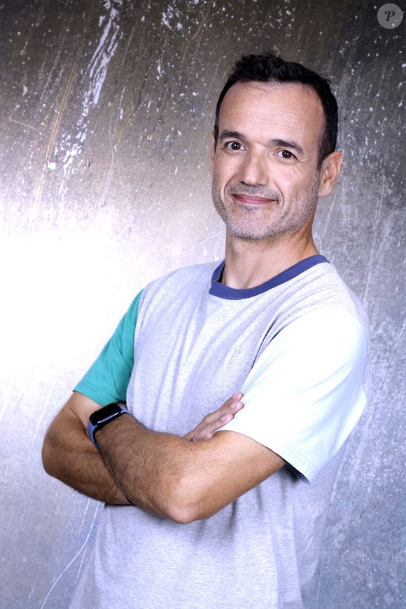 Portrait de Fabien Olicard à Paris, le 8 octobre 2024.
© Cédric Perrin/Bestimage