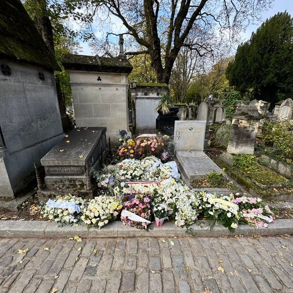 Illustration de la tombe de Michel Blanc au cimetière du Père-Lachaise à Paris le 14 octobre 2024. © Cristophe Clovis/Bestimage