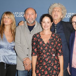 Fantine Guyot, Julia de Nunez, Kad Merad, Marie Gillain, Elie Chouraqui et Jean-Hugues Anglade - Avant-première du film "Les héros du louvre" au cinema L'Arlequin à Paris le 1er septembre 2026. © Coadic Guirec/Bestimage