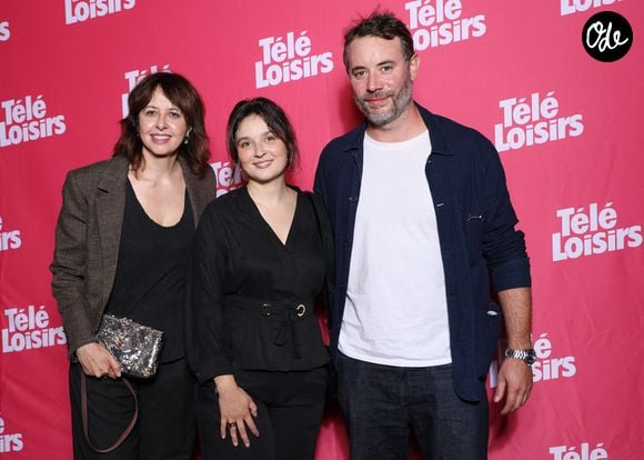 Valerie Bonneton, Tiphaine Haas et Yaniss Lespert (Fais pas ci, fais pas ça) - Photocall des "Télé Loisirs Awards" au Casino de Paris le 29 Septembre 2026. © Denis Guignebourg/Bestimage