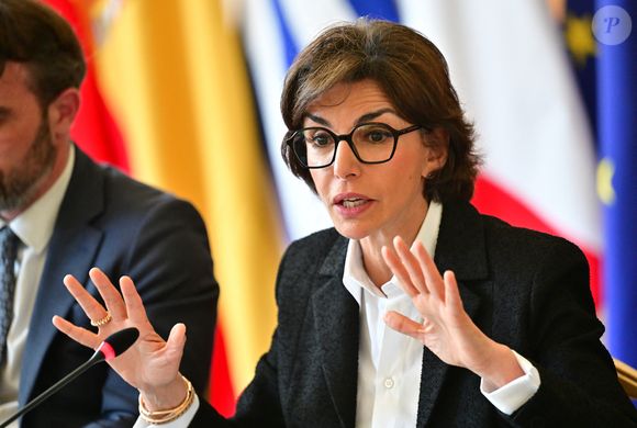 Rachida Dati a bien failli stopper sa carrière politique.

Rachida Dati, ministre de la Culture, reçoit ses homologues européens et des acteurs de la vie culturelle pour une Journée de travail consacrée au renforcement de la souveraineté culturelle européenne, le 11 juin 2025 au ministère de la Culture à Paris.
© Christian Liewig / Bestimage
