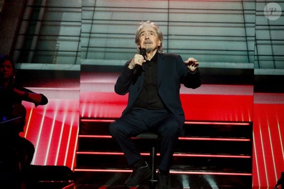 Exclusif - Serge Lama lors de l'enregistrement de l'émission "Serge Lama, le dernier rappel" présentée par F. Bollaert, diffusée le vendredi 21 novembre 2025 sur France 3 à 21h10, au théâtre Marigny à Paris, France, le 29 avril 2025. © Clovis-Moreau/Bestimage
