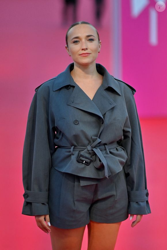 Chloé Jouannet assiste à la projection de Bugonia dans le cadre du 51ème Festival du Film Américain de Deauville le 6 septembre 2025 à Deauville, France. Photo par Franck Castel/ABACAPRESS.COM