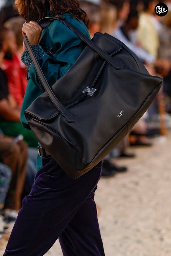 Défilé de mode Louis Vuitton Prêt à Porter Collection Homme Printemps/Été 2027 lors de la Fashion Week de Paris, à la Cité Internationale Universitaire de Paris, France, le 23 juin 2026. © Bestimage