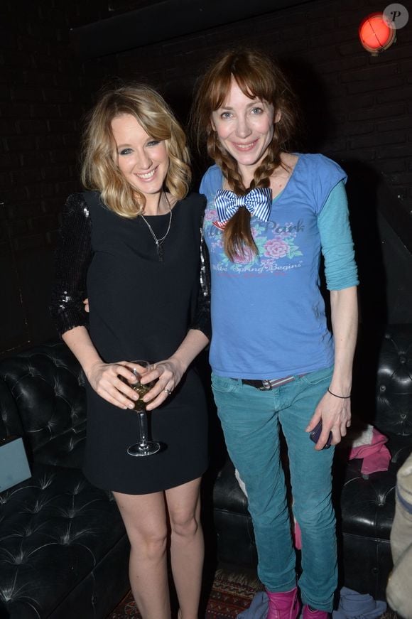 Archives - Ludivine Sagnier et Julie Depardieu lors de la soirée après l'avant-première du film "Amour et Turbulences" au Titty Twister à Paris, le 18 mars 2013. Photo par RACHID BELLAK / BESTIMAGE