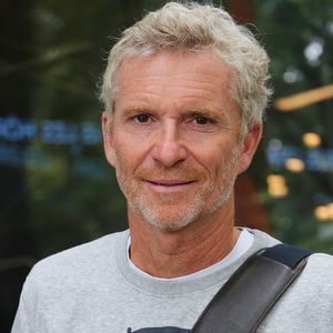 Exclusif - Denis Brogniart arrive dans les studios de RMC à Paris le 25 août 2020.

© Panoramic / Bestimage