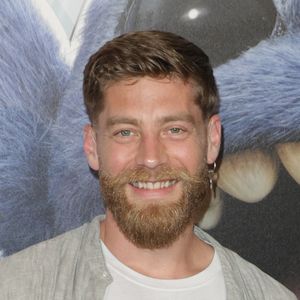 Le danseur a révélé avoir tenté de mettre fin à ses jours à l’adolescence, submergé par la souffrance.

Yann-Alrick Mortreuil - Photocall de la première du film "Lilo & Stitch" au cinéma Le Grand Rex à Paris le 20 mai 2025. © Coadic Guirec/Bestimage