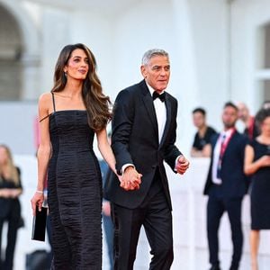 George Clooney et sa femme Amal à la cérémonie d'ouverture et la projection du film "Ink" lors de la 83ème édition du festival international du film de Venise, la Mostra le 2 septembre 2026. © Pierre Perusseau / Bestimage
