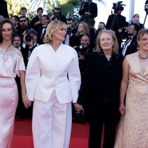 Guest, Tess Barthélemy, Judith Godrèche, Annie Ernaux, Anja Verderosa - Montée des marches du film " El Ser Querido " lors du 79ème Festival International du Film de Cannes, le 16 mai 2026. © Olivier Borde / Bestimage